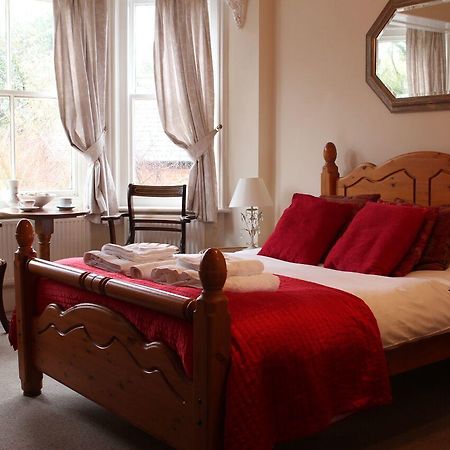 The Three Horseshoes Hotell Alton  Exteriör bild