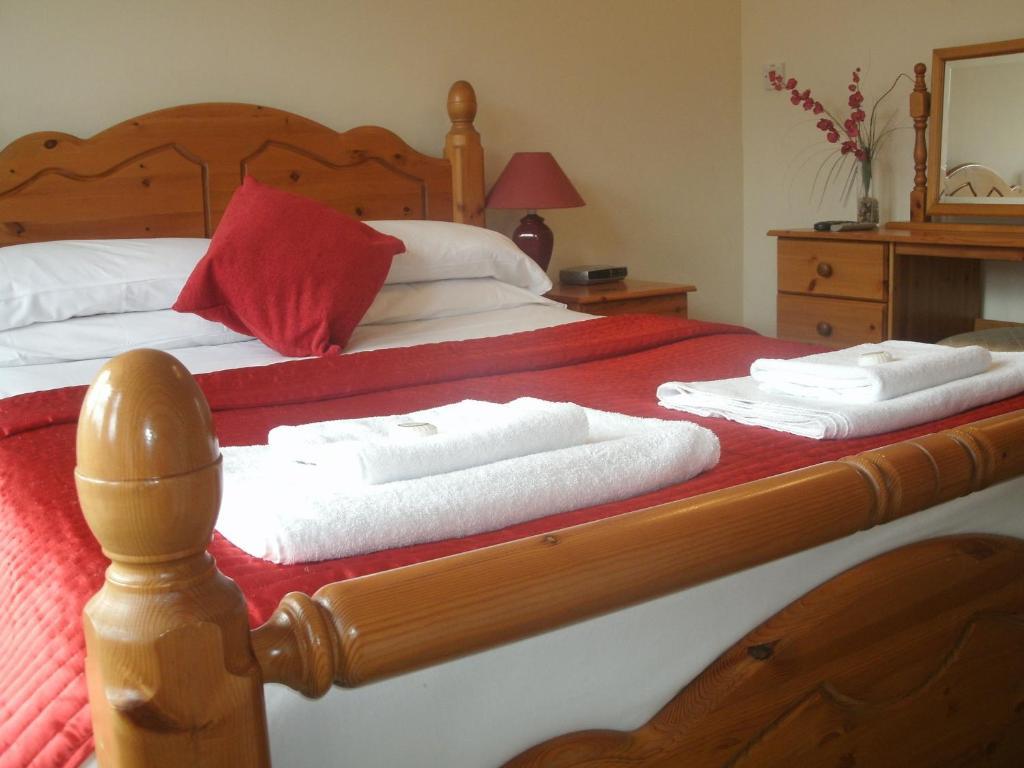 The Three Horseshoes Hotell Alton  Exteriör bild